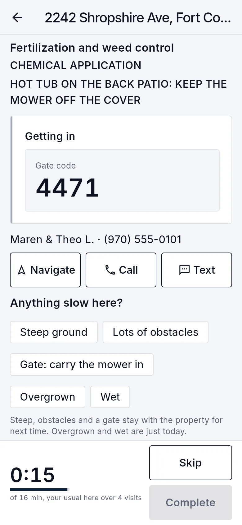 The crew app's stop screen with the gate code, hazard note and a running timer.